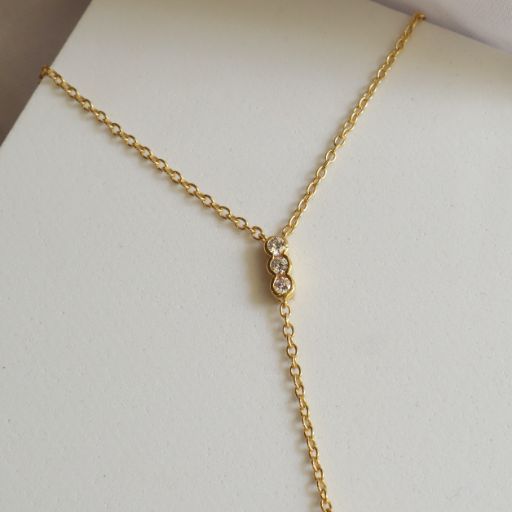 Mira Cleavage Necklaces