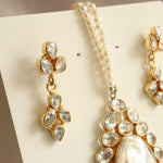 Load image into Gallery viewer, Maharani Chain and Earrings Set
